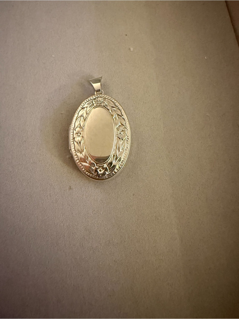 Vintage Sterling Silver Oval Floral Locket Pendant - Silver